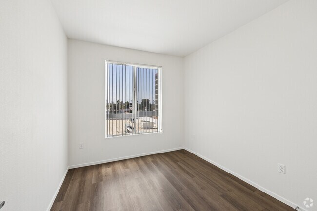 1BR, 1BA - 550SF - Bedroom