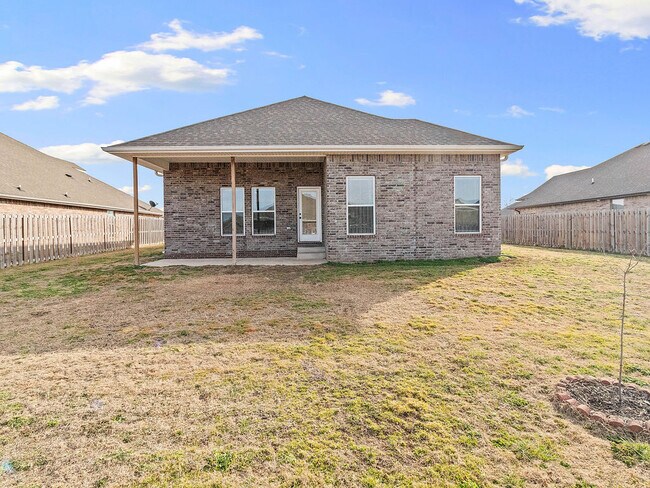 Photo - 2402 England Ln