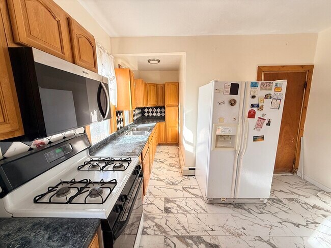 Photo - 253 Norfolk St Unit 3