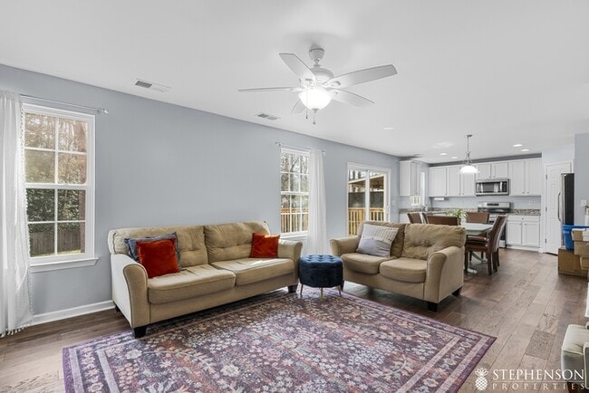 Photo - 3 bed 2.5 bath fenced yard