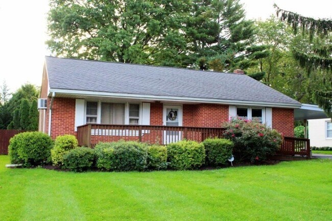 Photo - 151 Lilac Dr