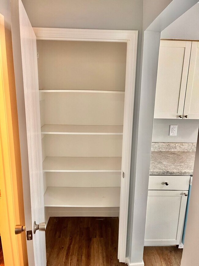 Photo - 501-503 S Village Court Unidad 501 S Village Court