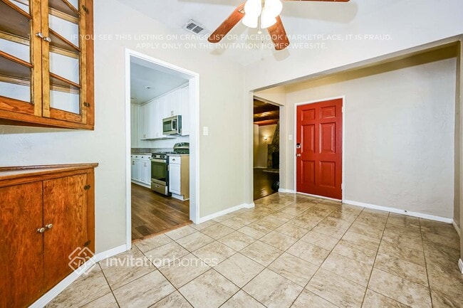 Photo - 3508 Division St