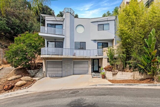 Photo - 2216 Bancroft Ave