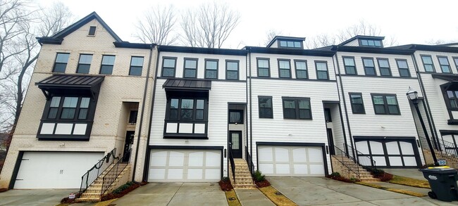 Modern, Spacious 3-Level Townhome in Vibra... - Modern, Spacious 3-Level Townhome in Vibra...