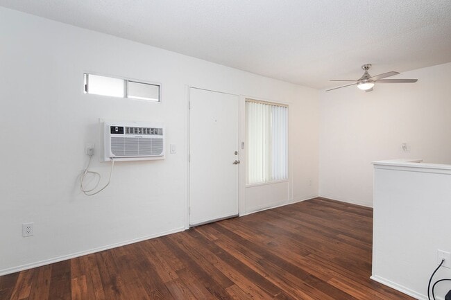 Photo - Aztec Pacific Apartments