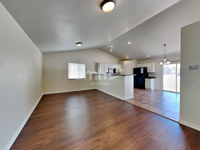 Photo - 4096 Juniper Hills Dr