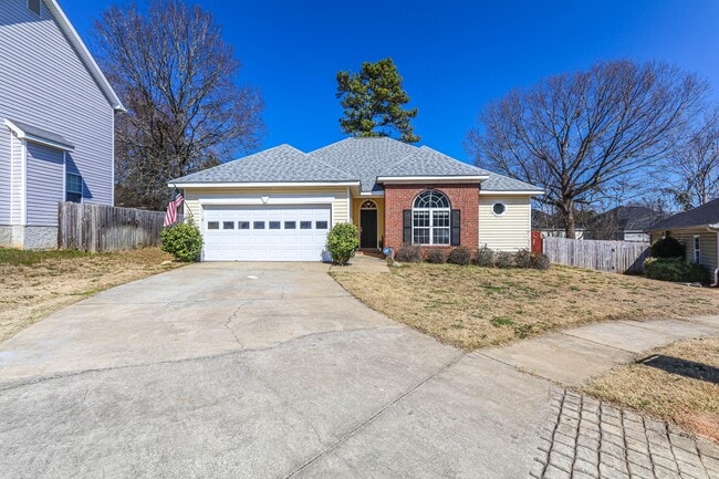 Photo - 425 Trestle Ln