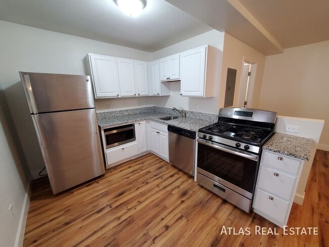 Photo - 105 W Union Ave