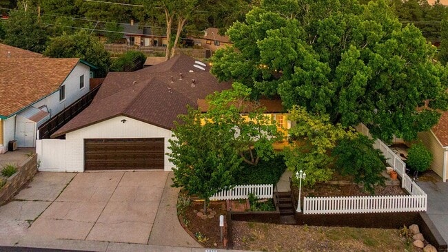 Photo - 3650 N Loma Vista Dr