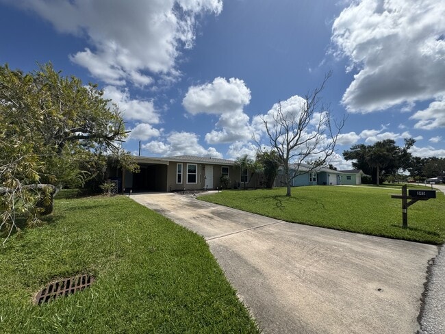 Building Photo - 345 Hillview Rd Rental