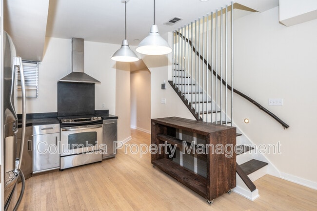 Photo - 811 T St NW
