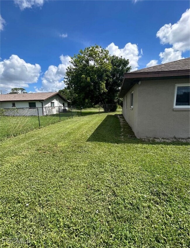 Photo - 419 Robert Ave