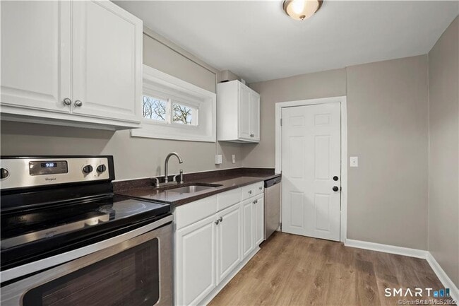 Building Photo - 106 River Rd Unit 3