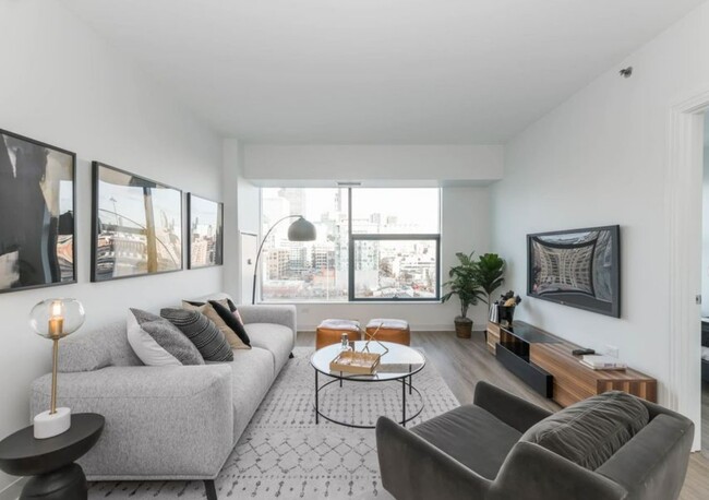 Building Photo - 888 W Van Buren St Rental