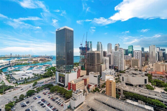 Photo - 159 NE 6th St Unidad 2512
