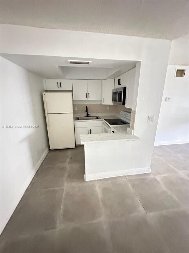 Photo - 5303 NW 18th Ct Unidad 5303
