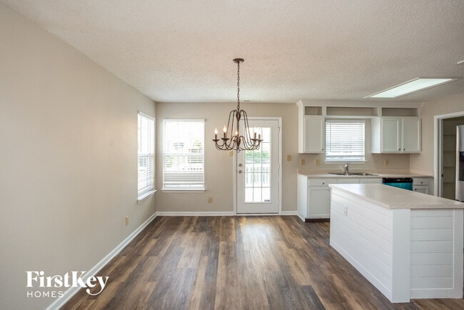 Photo - 10265 Lothbury Cir