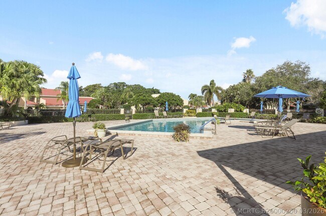 856 Windermere Way