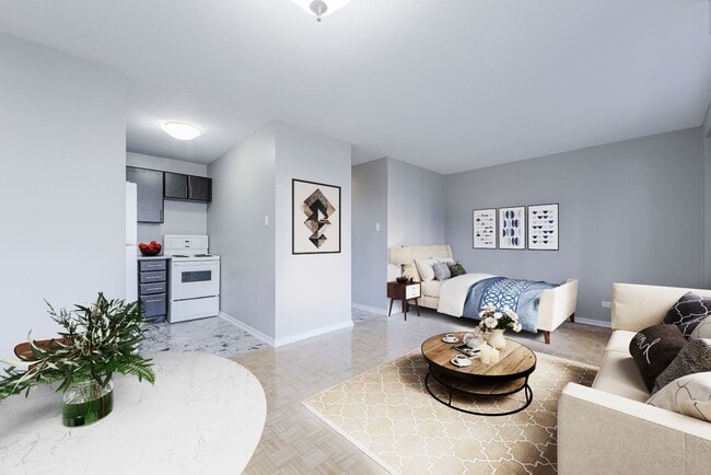 Photo - 100 Roehampton Ave