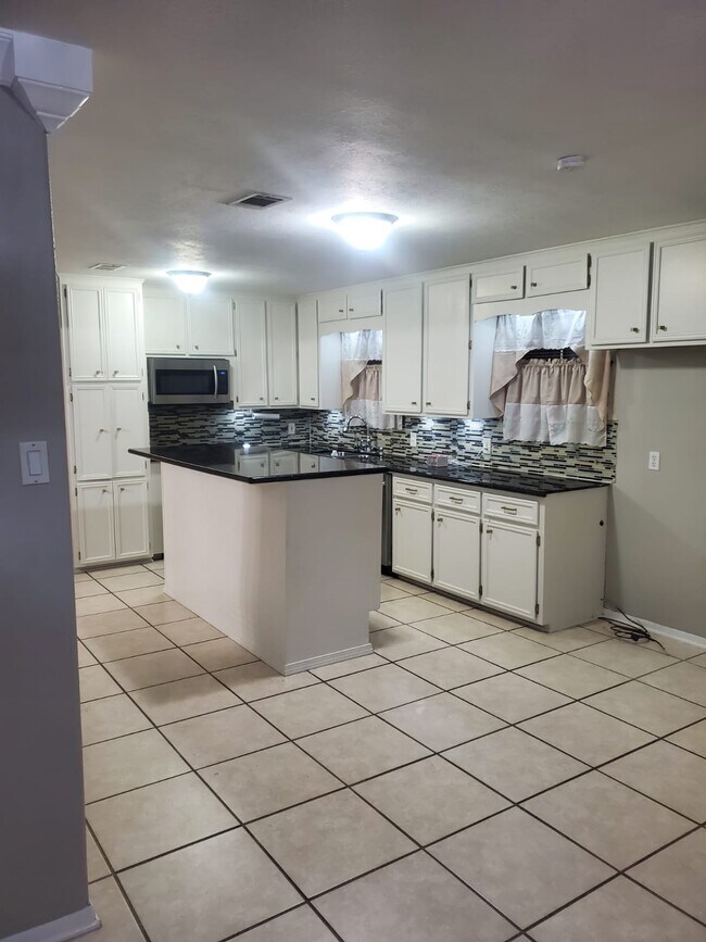 Photo - 3603 Edgemont Dr