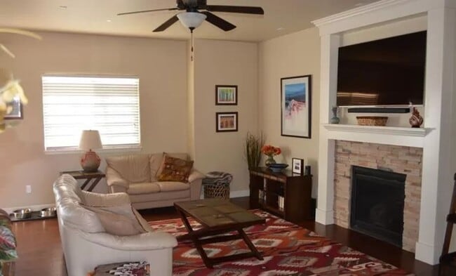 Photo - Beautiful 4 Bedroom Home in Desirable Springs Ranch Area!