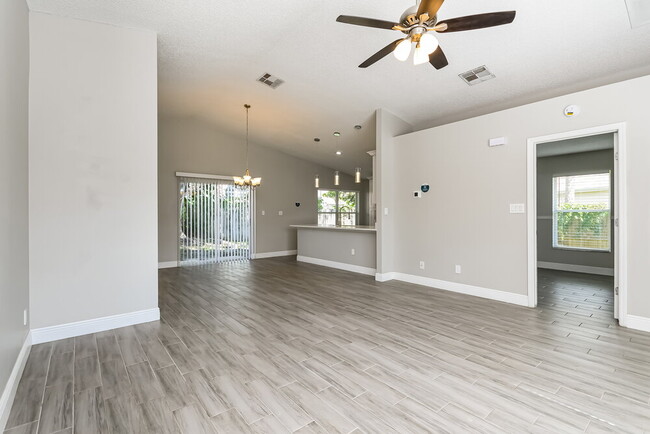 Photo - 11137 Huxley Ave