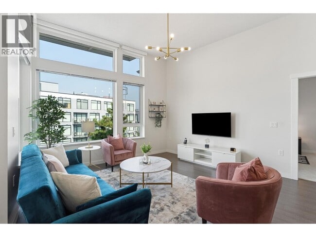 Photo - 277 W 1st St Unité 510