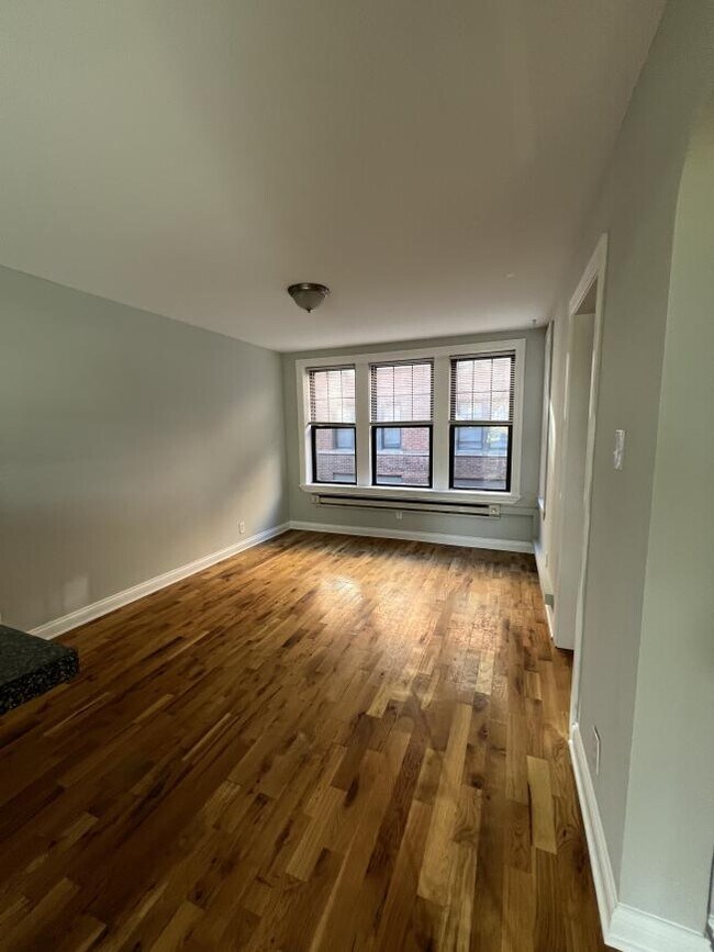 Photo - 0 bedroom in Chicago IL 60640