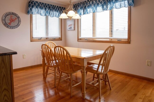 Photo - 170 Tilton St