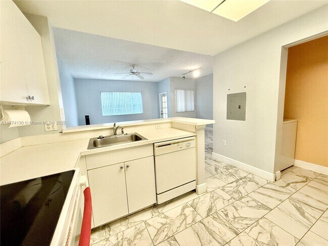 Photo - 2015 SE 10th Ave Unit 127
