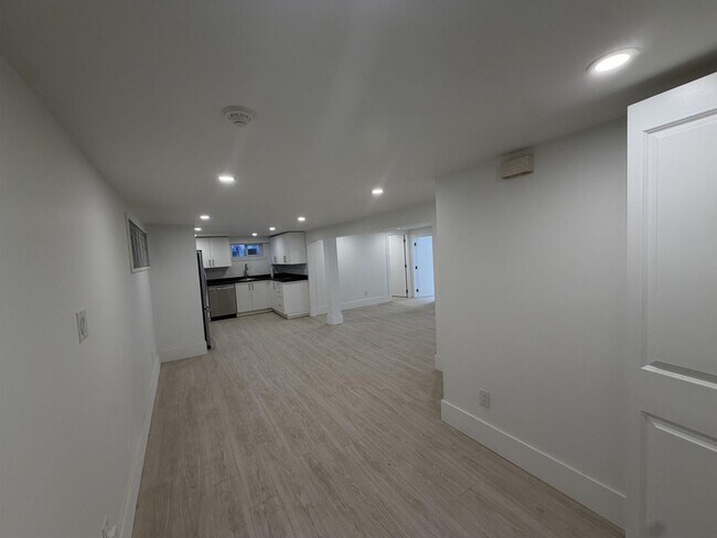 9452-9452 Fletcher St
