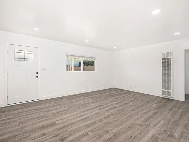 Photo - Eastside Costa Mesa Upgraded 2 bed, 1 bath