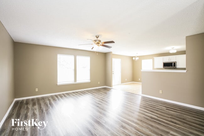 Photo - 15498 Border Dr