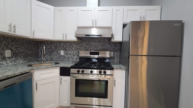 Photo - 100 Griffith St Unit 3L