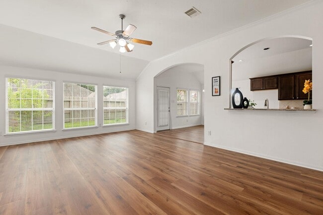 Photo - 2008 Golden Creek Ln