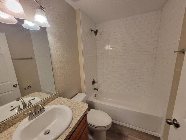 Photo - 7009 Hemlock Crse