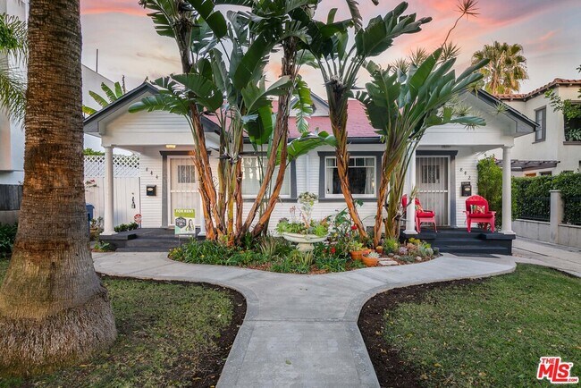 Photo - 844 N Las Palmas Ave Rental