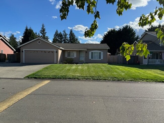 Quiet and Comfortable Spanaway 3bd, 2 bath... - Quiet and Comfortable Spanaway 3bd, 2 bath... House