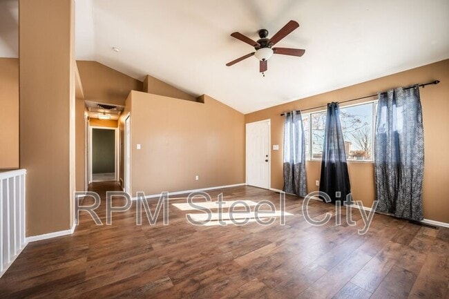 Photo - 4645 Ridge Dr