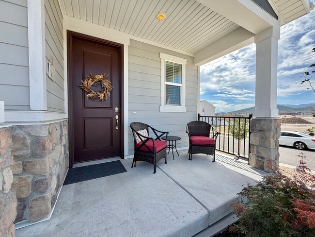 7239 Woods Rose Dr