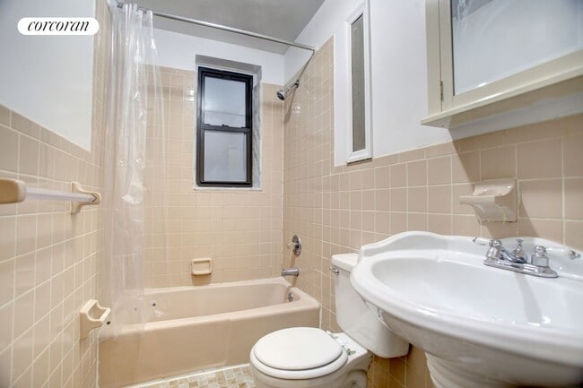 Photo - 507 W 169th St