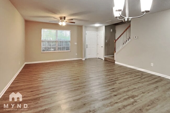 Photo - 4076 Clovelly Dr