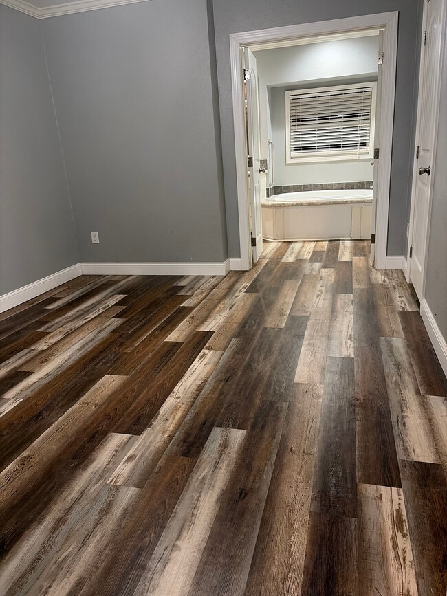 Photo - 511 S California St