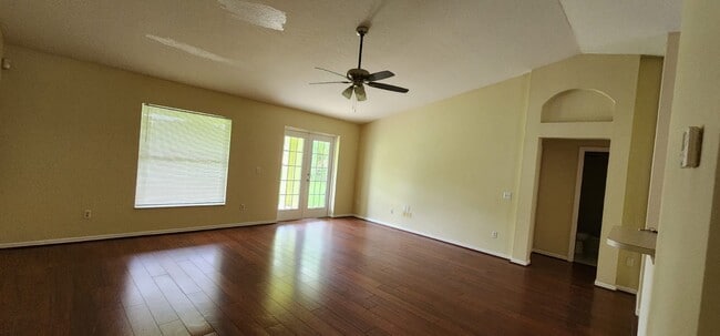 Photo - 6122 NW E Deville Cir