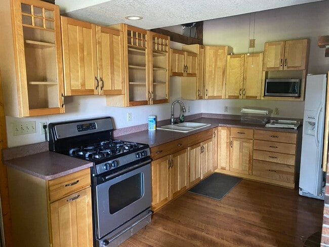 Photo - 1455 N Brookfield Rd