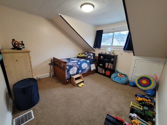 95 Grant Ave Unit 2
