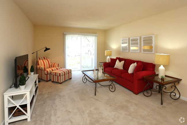 Living Area - Westchester Key Apartments