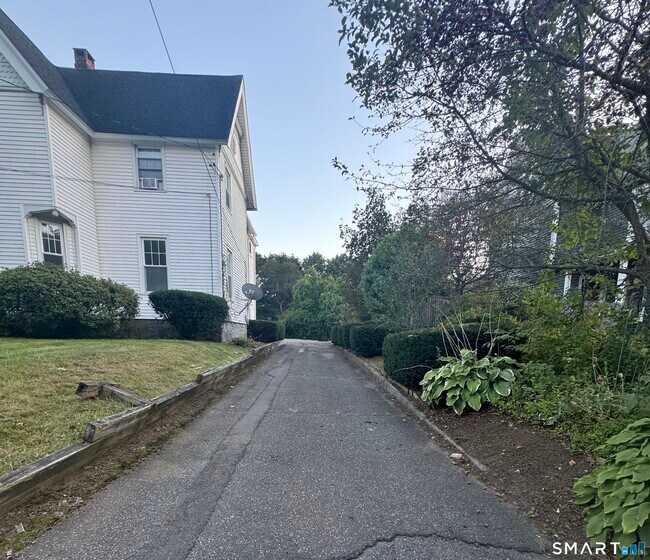 68 Wetmore Ave Unit 1
