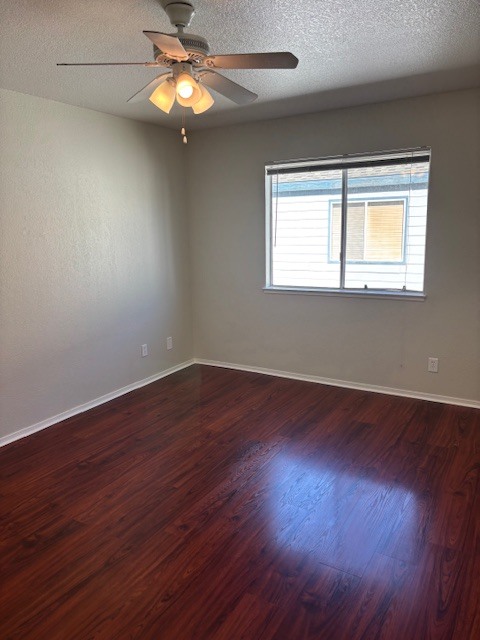 Master Bedroom - 445 Almond Dr Unit #29